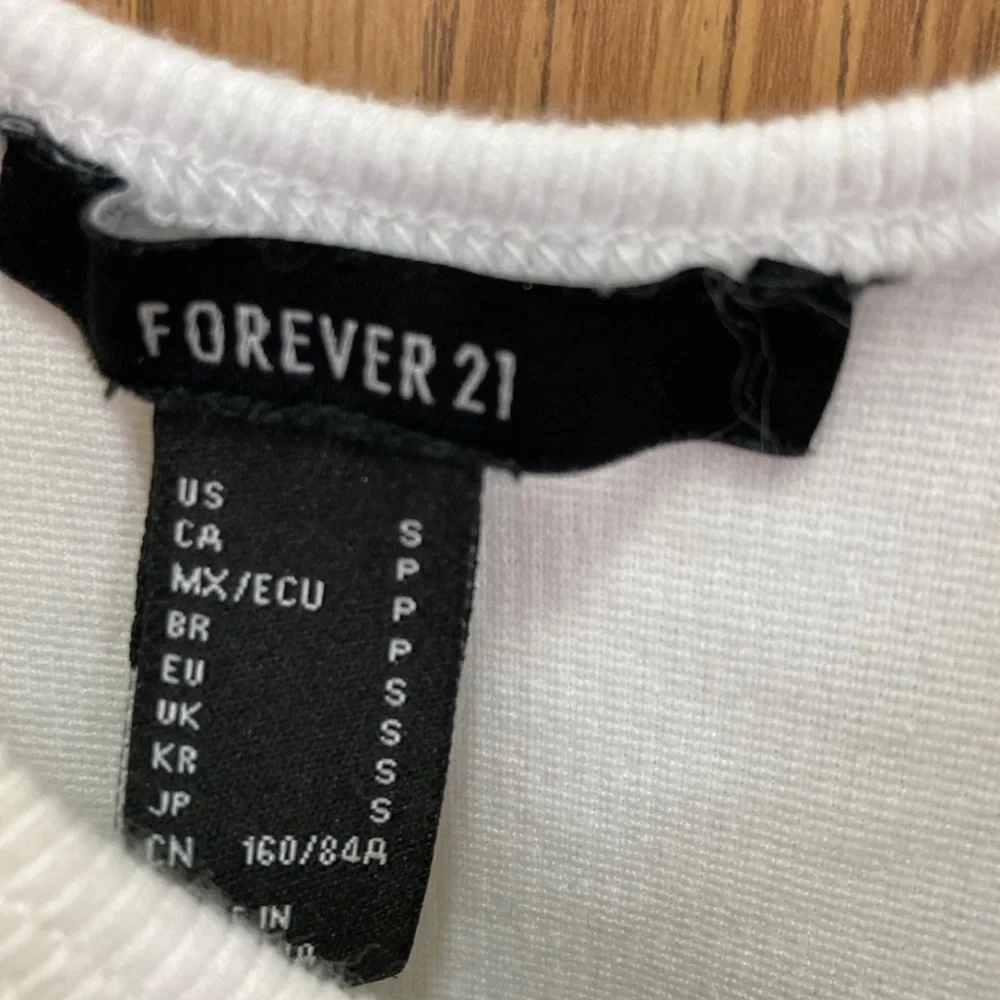 One piece - Picture 5 of 5